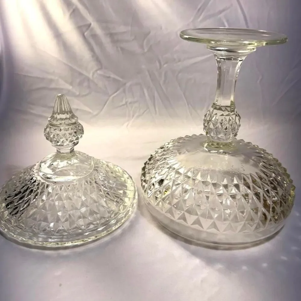 Unbranded White and Silver Dinnerware